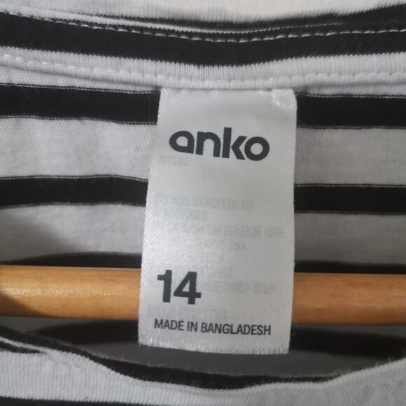 B&W stripe t-shirt - Picture 4 of 4